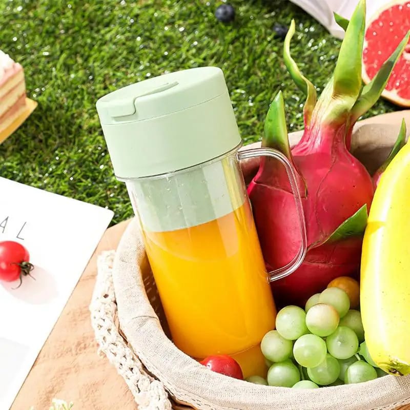 Portable Blender Cup – Fruit Smoothie Maker | USB Rechargeable | 300ml